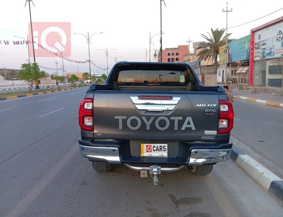 تويوتا هايلوكس